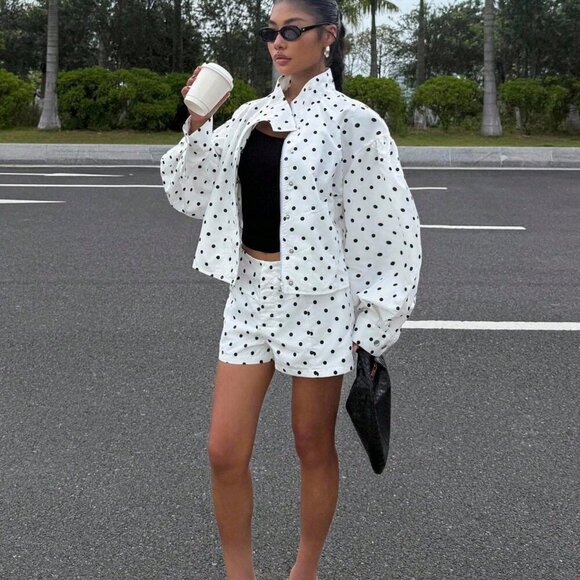 Casual Women's Polka Dot Print Long Sleeve Zip Front Jacket And Shorts set - Picture 4 of 6